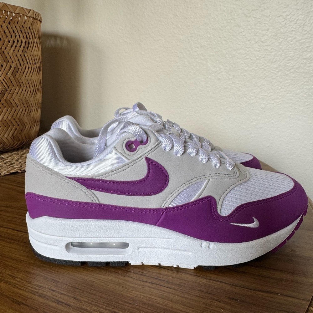NEW Nike Air Max 1 '87 Bold Berry (Women's)